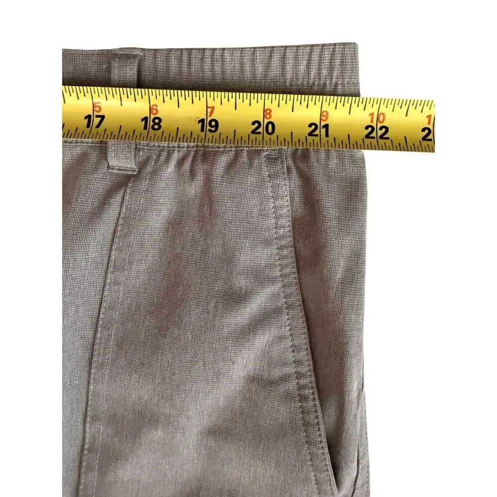 Roundtree & Yorkie Performance Gray Cargo Shorts -Size 42